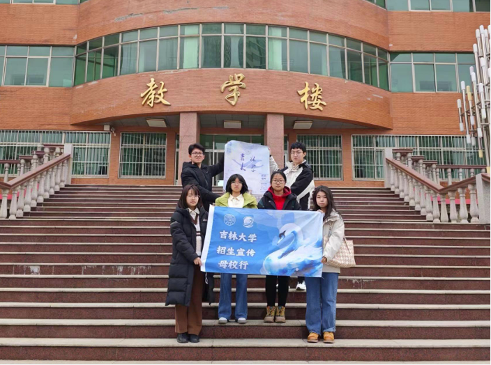 圖片包含 建筑, 戶外, 前, 街道描述已自動(dòng)生成